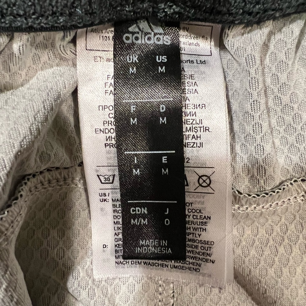 Adidas Men's Olive Shorts Size Medium - Picture 4 of 5